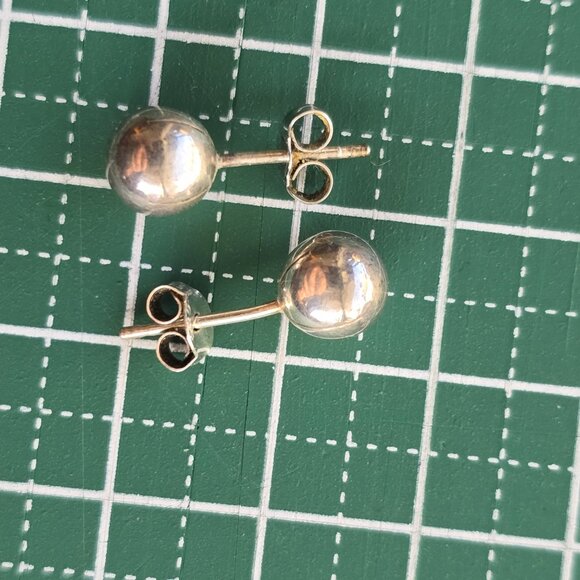 Ball stud earrings, vintage. - Picture 6 of 9